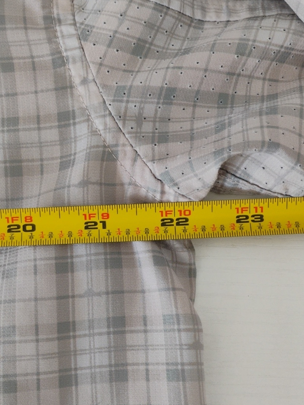Huk Men's Tide Point Short Sleeve Gray Beige Plaid Fishing Shirt Ventilated - L - Picture 11 of 12